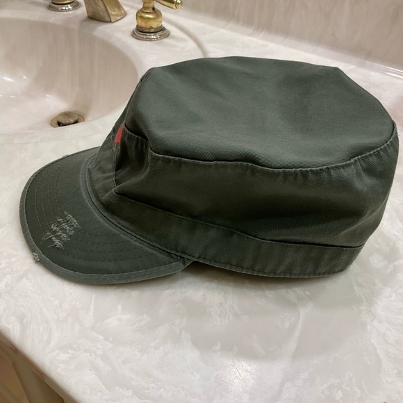 Vintage BDU Fatigue Combat Hat, Olive Drab w/ Red Star, Distressed, Size Large - Picture 5 of 9